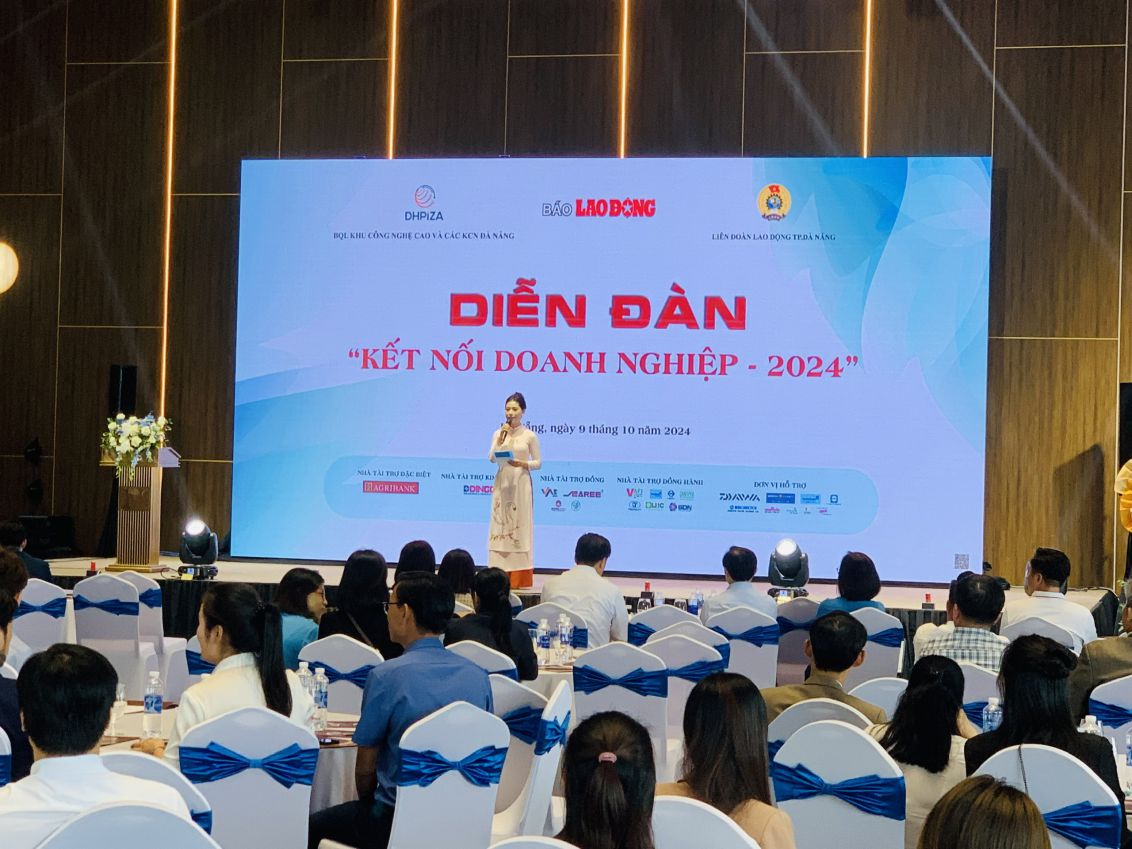 Nearly 400 businesses participated in the "Connecting Businesses - 2024" forum in Da Nang. Photo: Tuong Minh