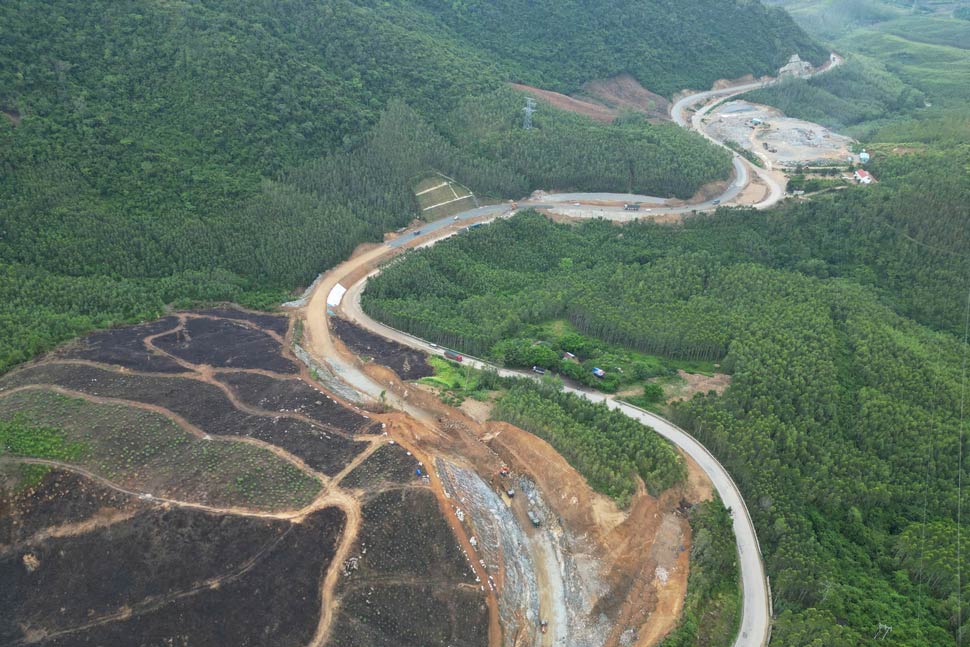 National Highway 19 through An Khe Pass in Tay Thuan Commune (Tay Son District, Binh Dinh). Photo: Hoai Luan