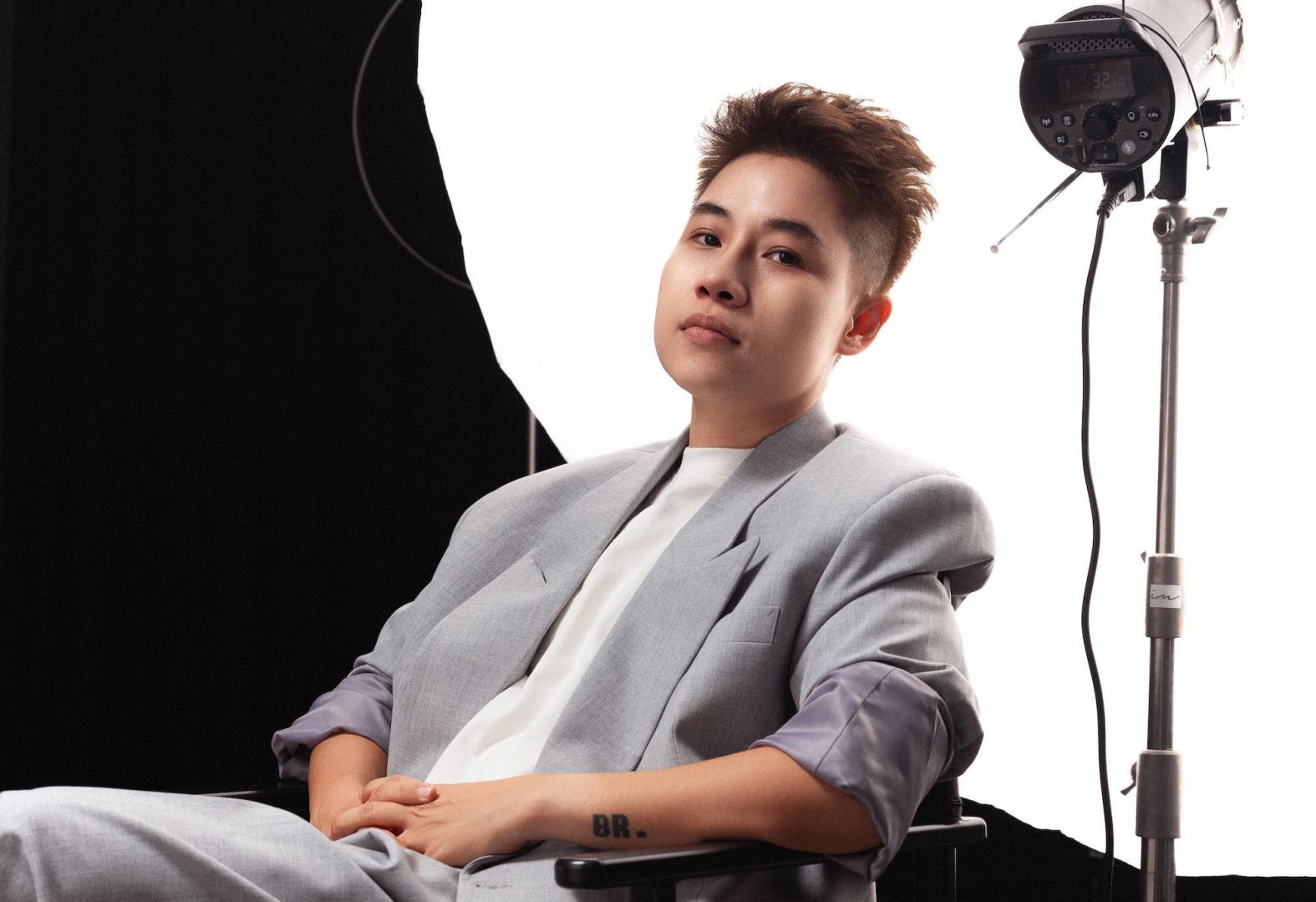 Director Dinh Ha Uyen Thu. Photo: Character provided