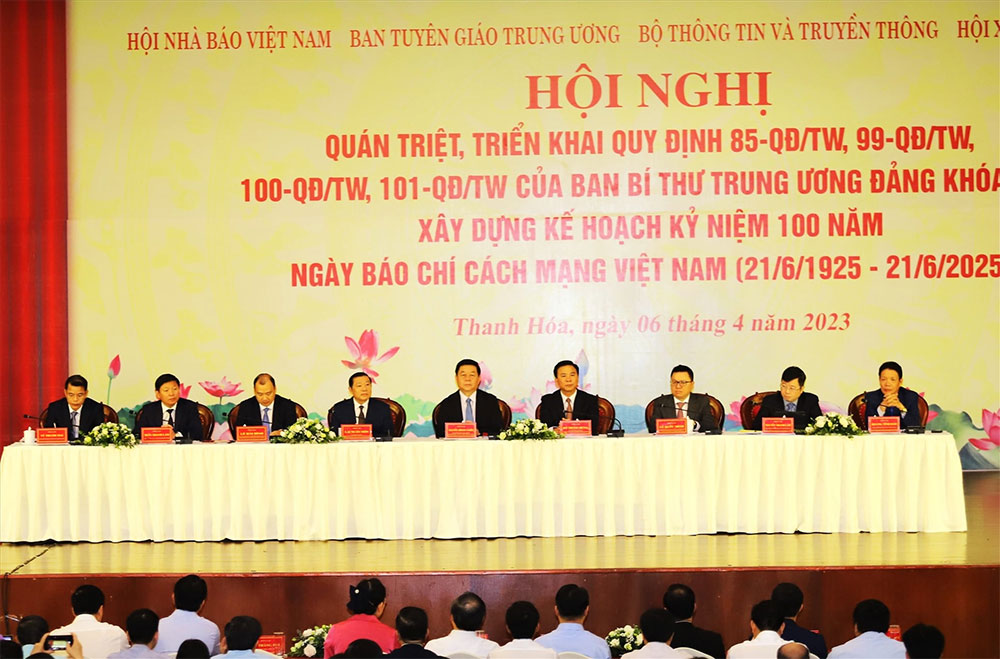 Hội nghị quán triệt, triển khai 4 quy định quan trọng của Ban Bí thư Trung ương Đảng, trong đó có Quy định số 101-QĐ/TW ngày 28.2.2023 của Ban Bí thư về trách nhiệm, quyền hạn và việc bổ nhiệm, miễn nhiệm, khen thưởng, kỷ luật lãnh đạo cơ quan báo chí. Ảnh: Quách Du