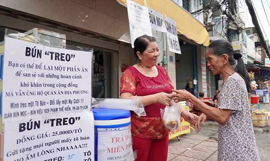 Lạ lẫm quán bún ở TPHCM, khách đến ăn trả phí 1 nụ cười. Ảnh: Như Quỳnh