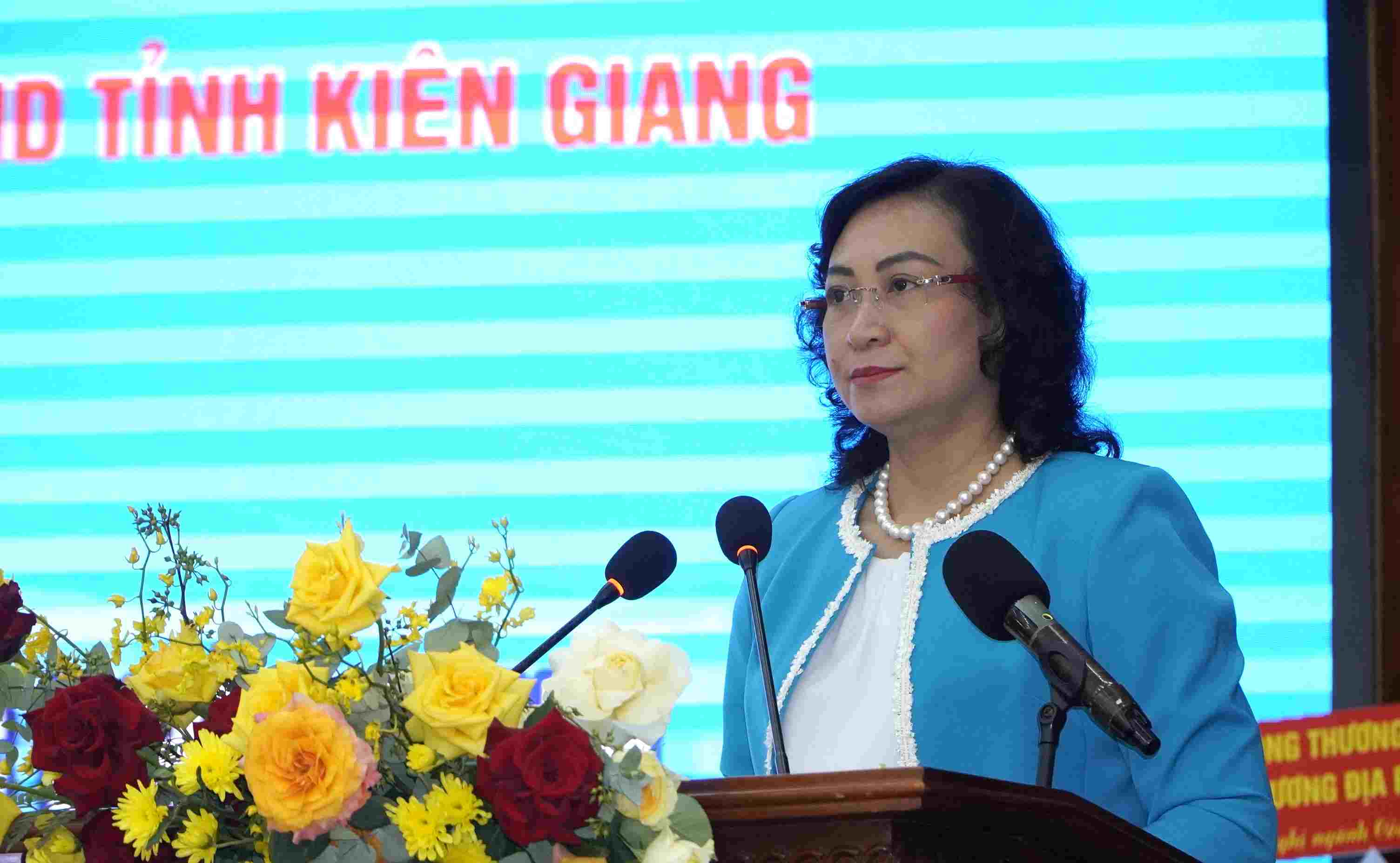 Ms. Phan Thi Thang - Deputy Minister of Industry and Trade - speaking at the conference. Photo: Nguyen Anh