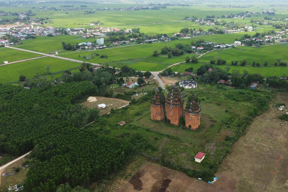  Di tích quốc gia đặc biệt tháp Dương Long (huyện Tây Sơn, Bình Định). Ảnh minh họa: Hoài Luân