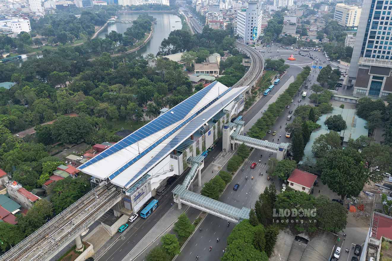 Tuyen metro Nhon - ga Ha Noi dai 12,5 km; co 8 ga tren cao va 4 ga ngam.