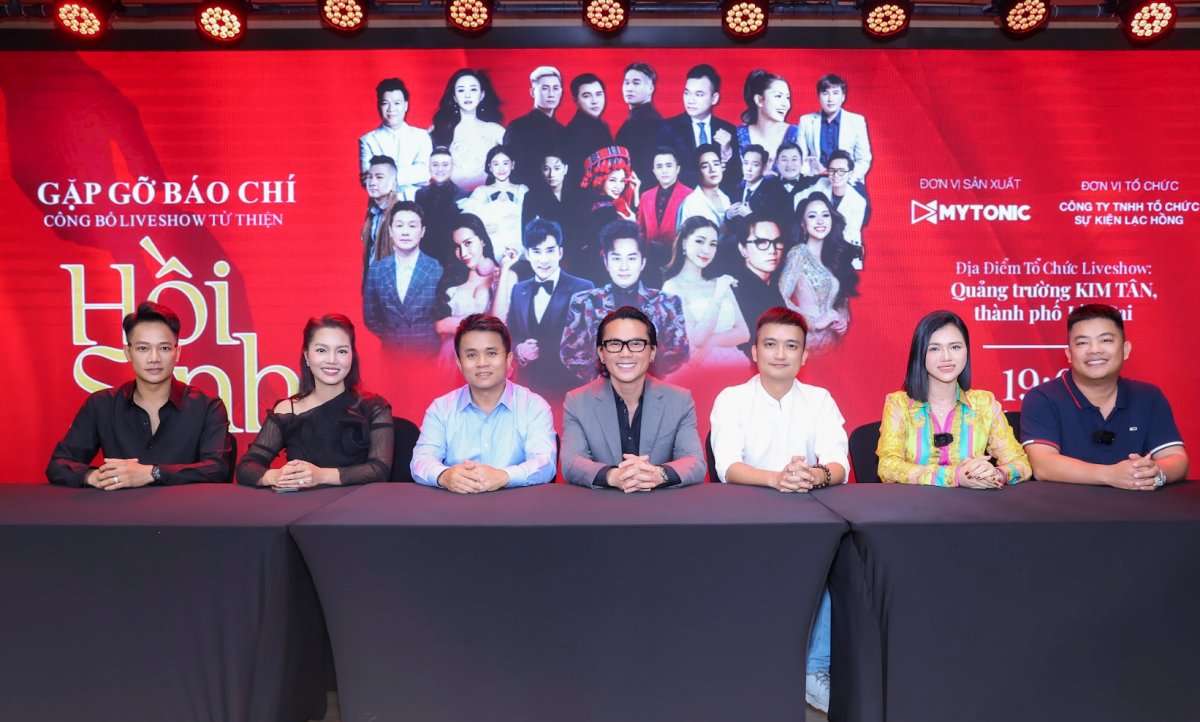 Many Vietnamese stars attended the press conference to launch the music night. Photo: Manh Nguyen