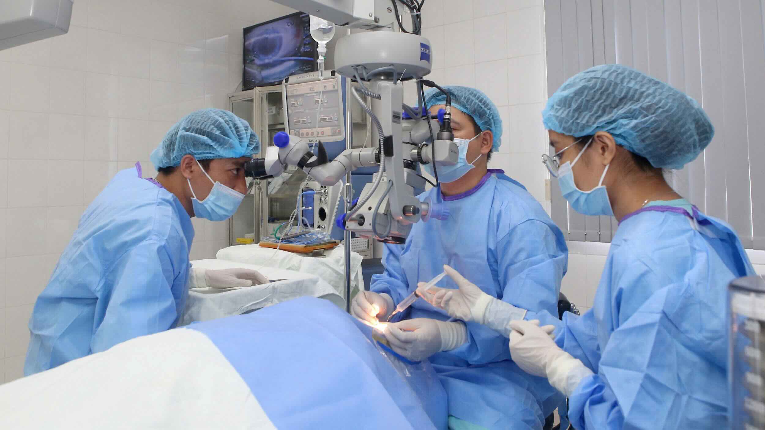 Corneal transplants for patients. Photo: Lan Huong.