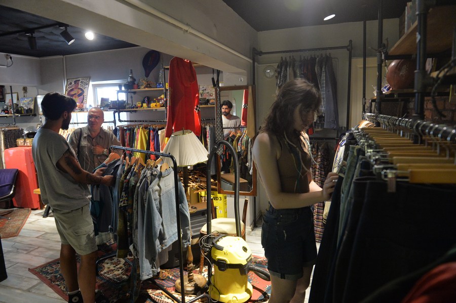 A shop at a flea market in Ankara, Türkiye. Photo: Xinhua