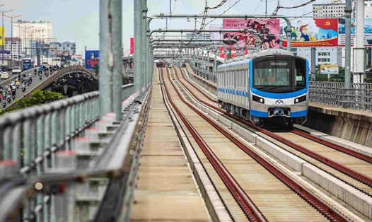 Metro số 1 (Bến Thành - Suối Tiên) dự kiến chạy thương mại cuối năm nay. Ảnh: Anh Tú