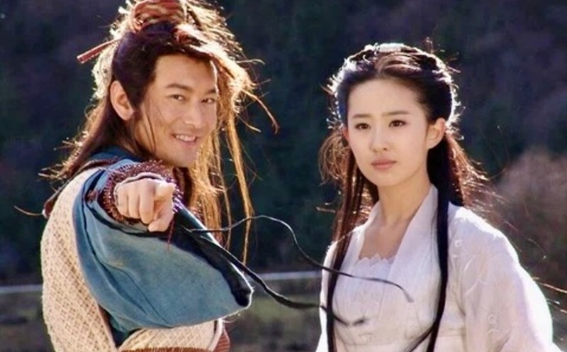 Huang Xiaoming and Liu Yifei in "The Return of the Condor Heroes" 2006 version. Photo: Producer