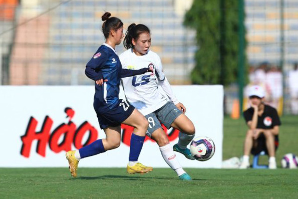 U19 Son La (white shirt) defeated Zantino Vinh Phuc. Photo: VFF