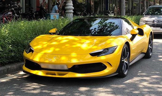 Chiếc Ferrari 296 GTB đầu tiên nhập về Việt Nam vừa được bán lại với mức giá 23 tỉ đồng. Ảnh: Khoa Đăng Hà