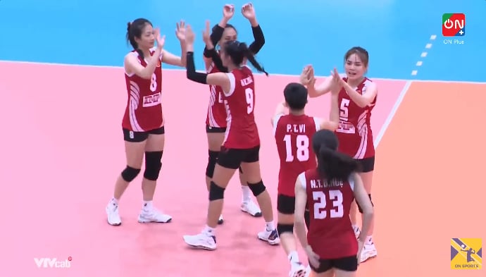 Kinh Bac Bac Ninh won the opening match of the 2024 A-class volleyball tournament. Photo: VTV Cab