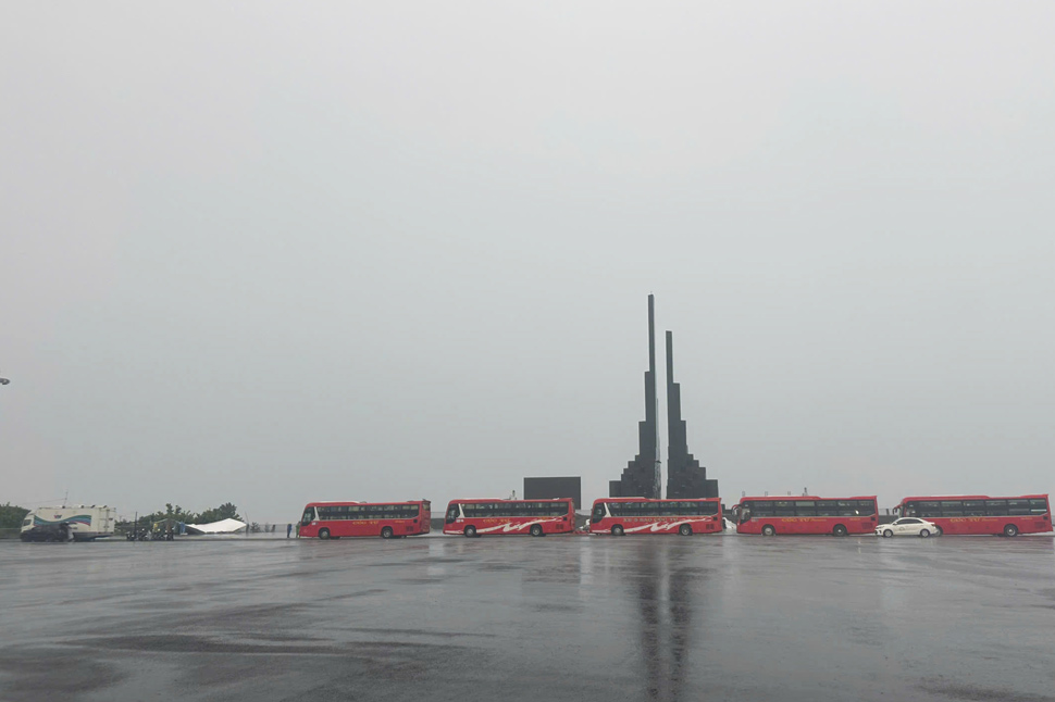 The venue for the live broadcast of the final match of the Road to Olympia 2024 in Phu Yen has been changed due to weather conditions. Photo: Minh Hang