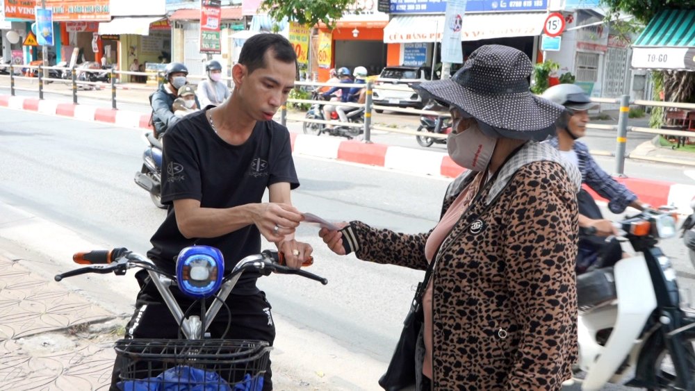 Doanh thu xo so mien Nam dat khung nhung nguoi ban dao lai kho khan. Anh: Ta Quang. 