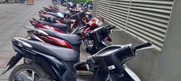 Motorcycles with defective parts will be fined under the new draft. Illustration photo: Xuyen Dong