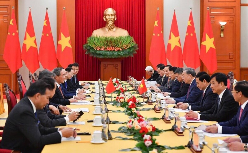 Scene of the meeting between General Secretary and President To Lam and Chinese Prime Minister Li Qiang. Photo: Hai Nguyen