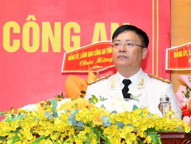 Đại tá Nguyễn Thanh Liêm phát biểu sau khi nhận quyết định bổ nhiệm. Ảnh: Công an tỉnh Quảng Bình
