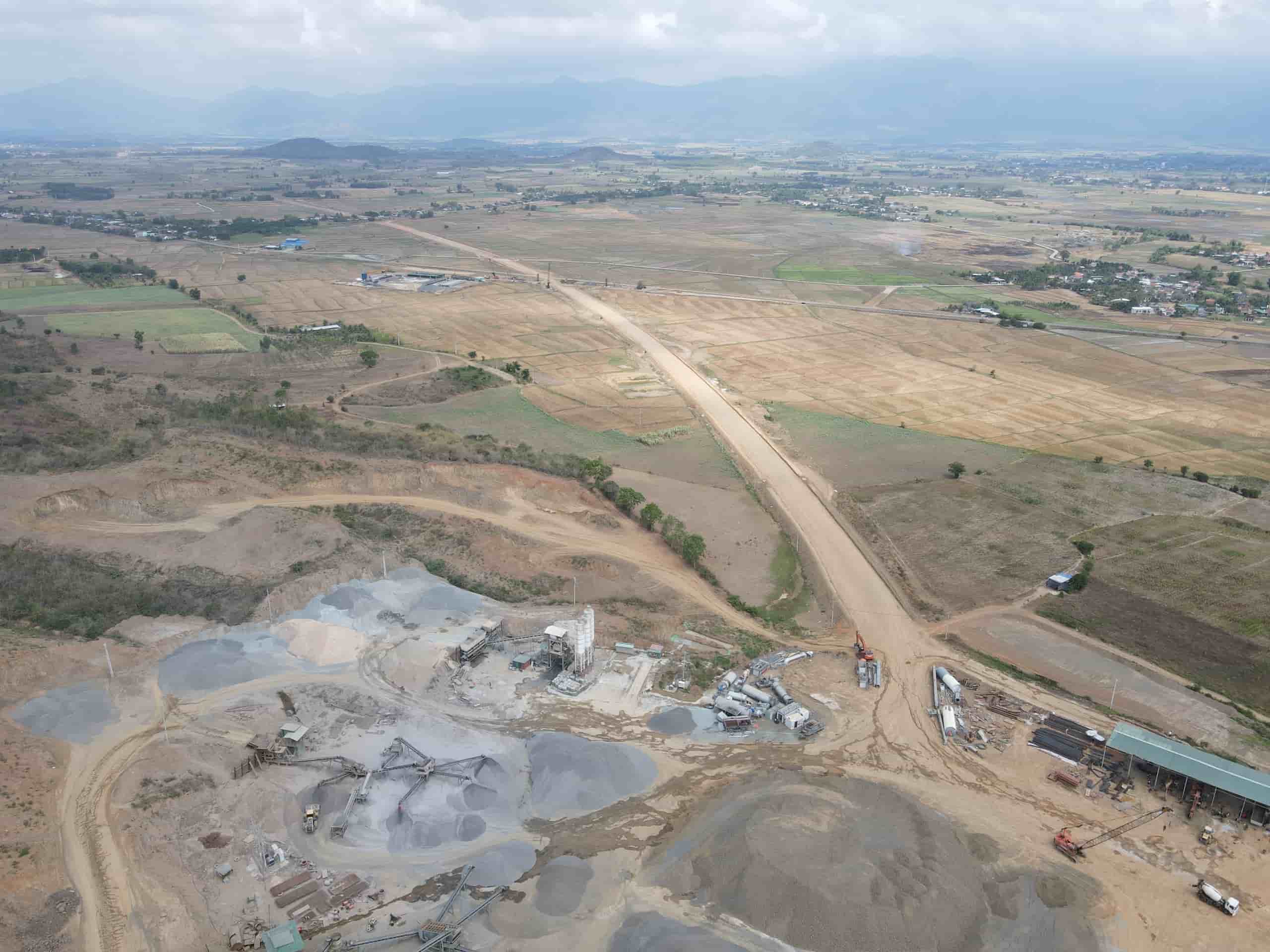 The Khanh Hoa - Buon Ma Thuot expressway project has a scale of 4 lanes, invested in the period from 2021 - 2025. Photo: Huu Long