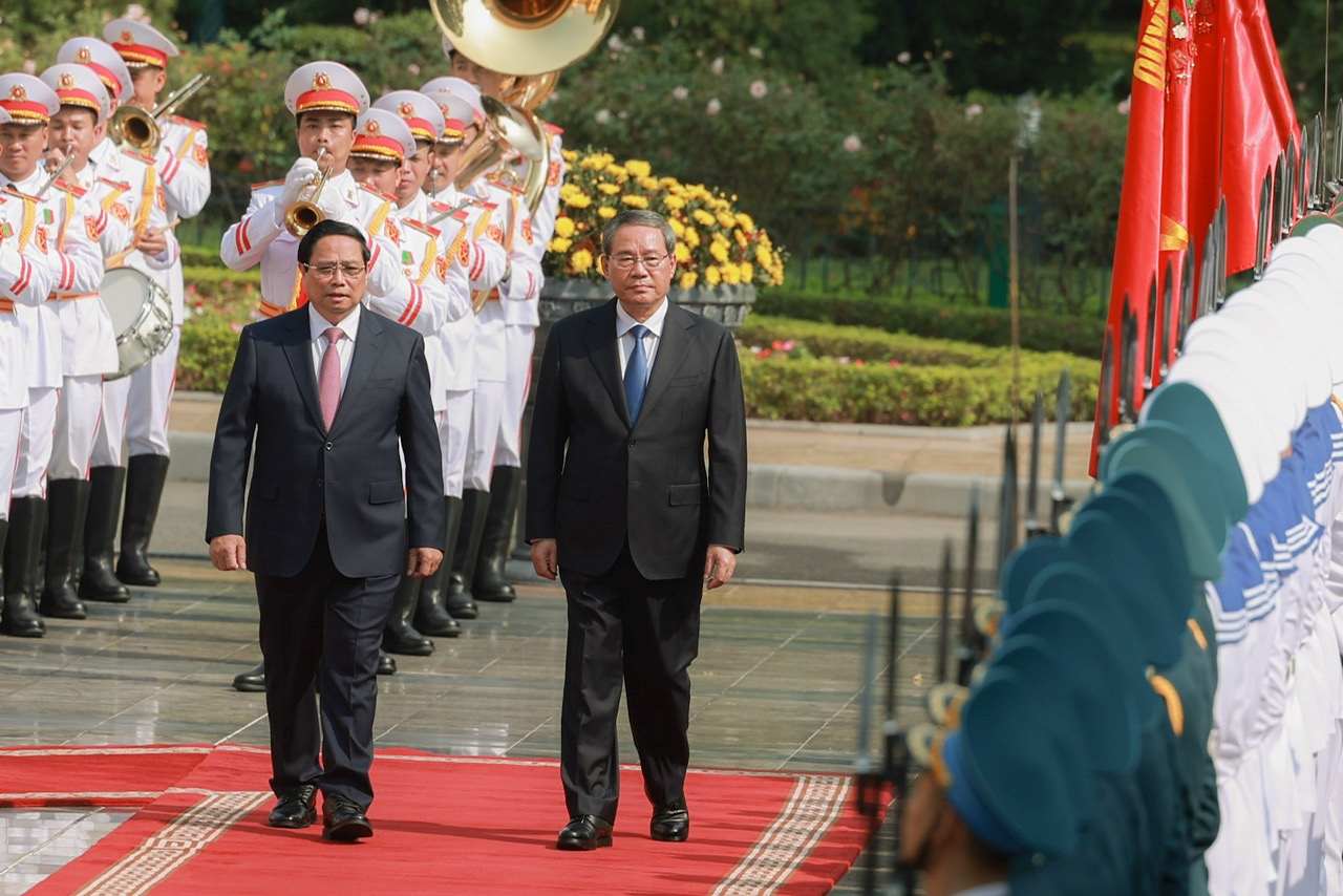 Thủ tướng Chính phủ Phạm Minh Chính chủ trì lễ đón Thủ tướng Trung Quốc Lý Cường. Ảnh: Hải Nguyễn