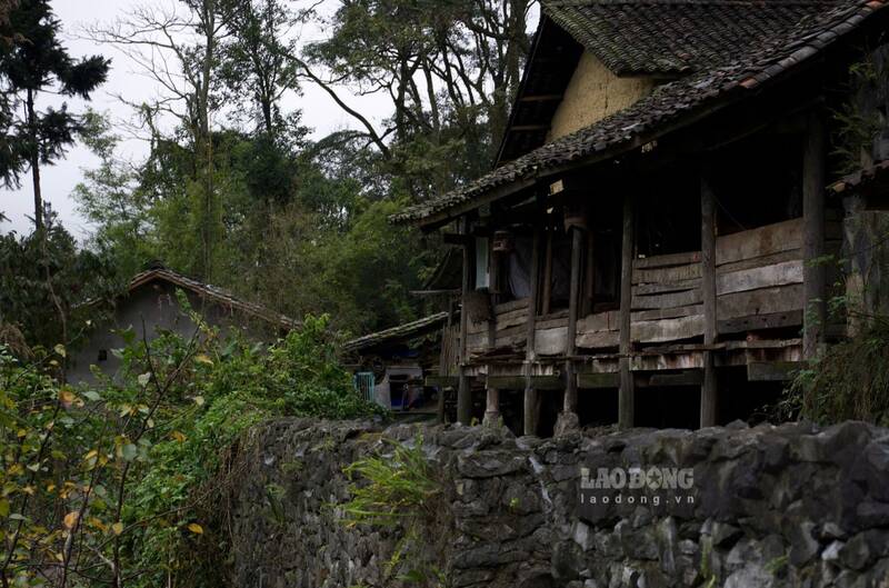 Cuoc song binh di tai lang Lung Cam. Anh: Viet Bac