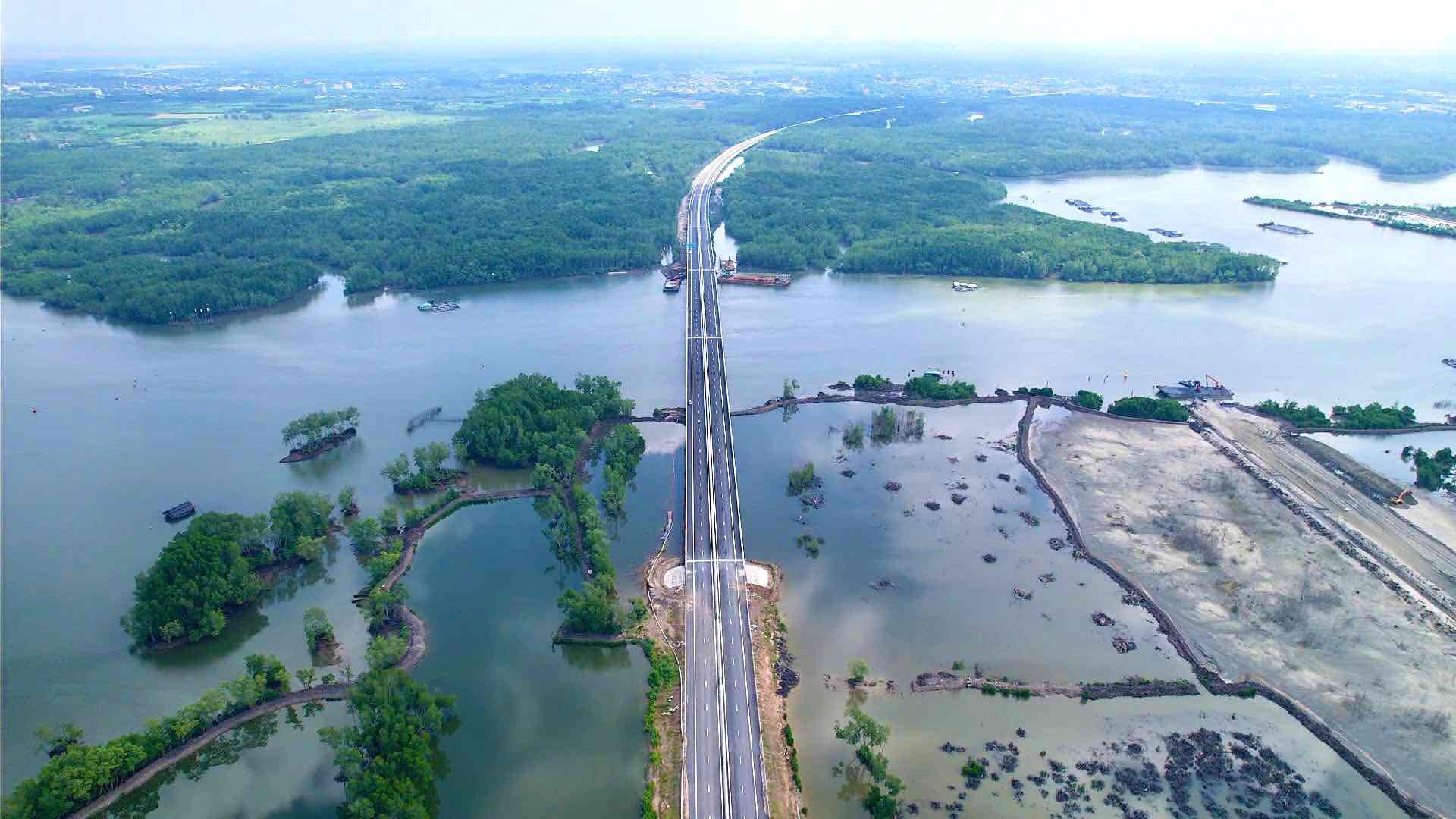 Cau Thi Vai thuoc goi A7 cao toc Ben Luc - Long Thanh. Anh: HAC