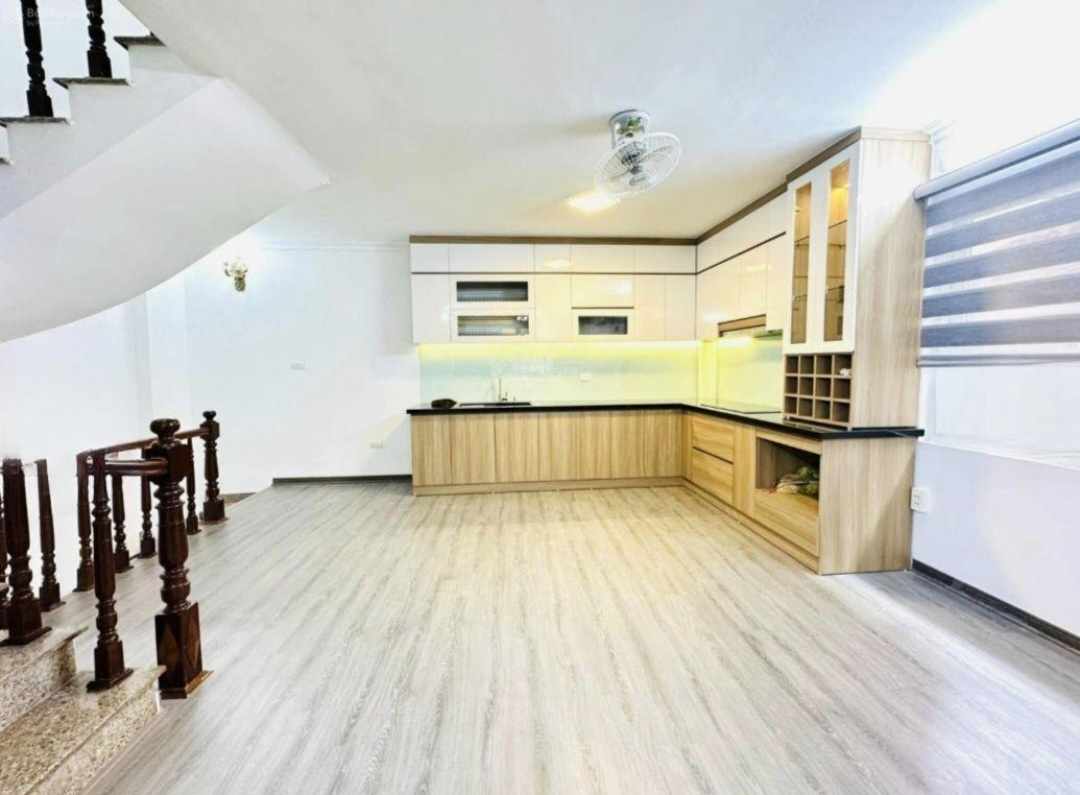 The house on Nam Ngu Street (Hoan Kiem District, Hanoi) is being sold due to bankruptcy. Photo: Thu Giang