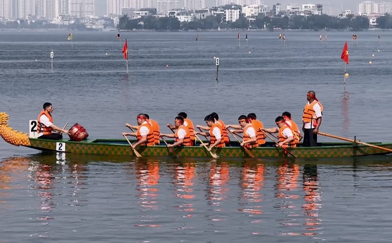 Dragon Boat Racing