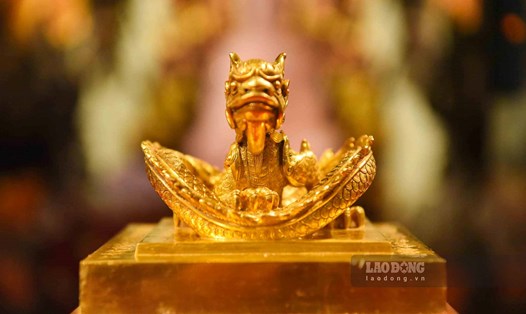 Kim ấn Hoàng đế chi bảo đang được đề xuất công nhận là Bảo vật quốc gia. Ảnh: Trần Tuấn