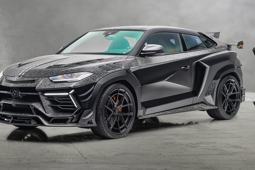 Lamborghini Urus with 2 doors attracts attention. Photo: Mansory