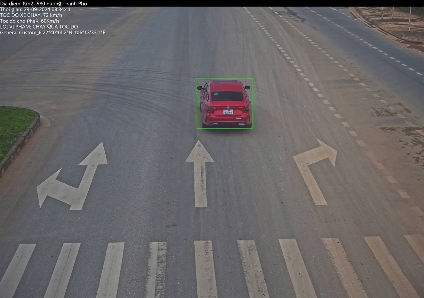 Many car owners from other provinces such as Thai Nguyen and Hai Phong were fined in Cao Bang. Photo: Cao Bang Police.