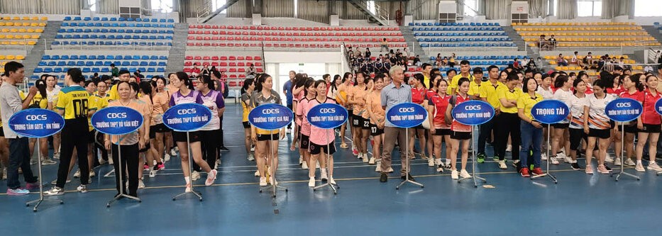 Trên 300 vận động viên là viên chức, công chức, người lao động ngành giáo dục Bạc Liêu tham gia giải. Ảnh: Nhật Hồ