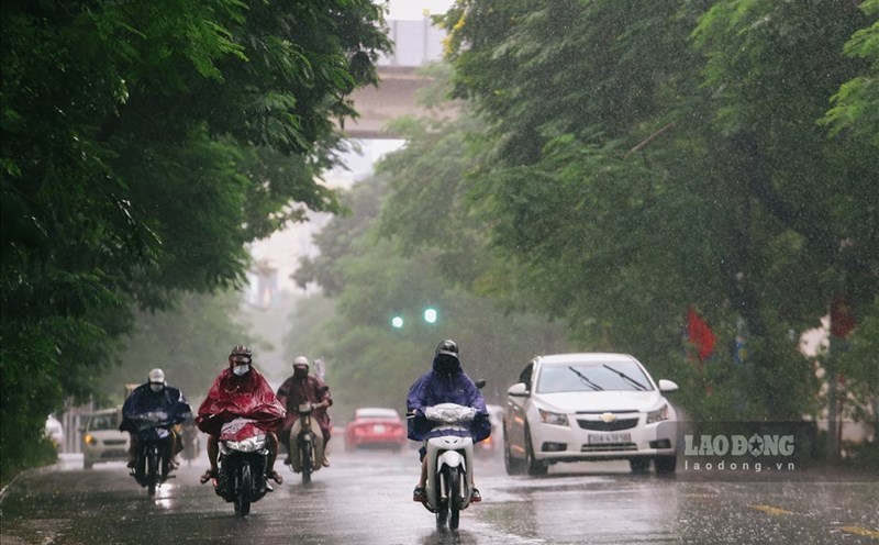 Thời tiết hôm nay 15.10: Dự báo Nam Bộ có nơi mưa rất to