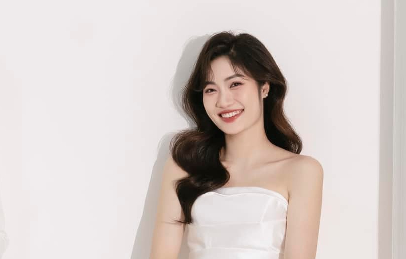 Volleyball middle blocker Tran Viet Huong celebrates her 26th birthday. Photo: FBNV