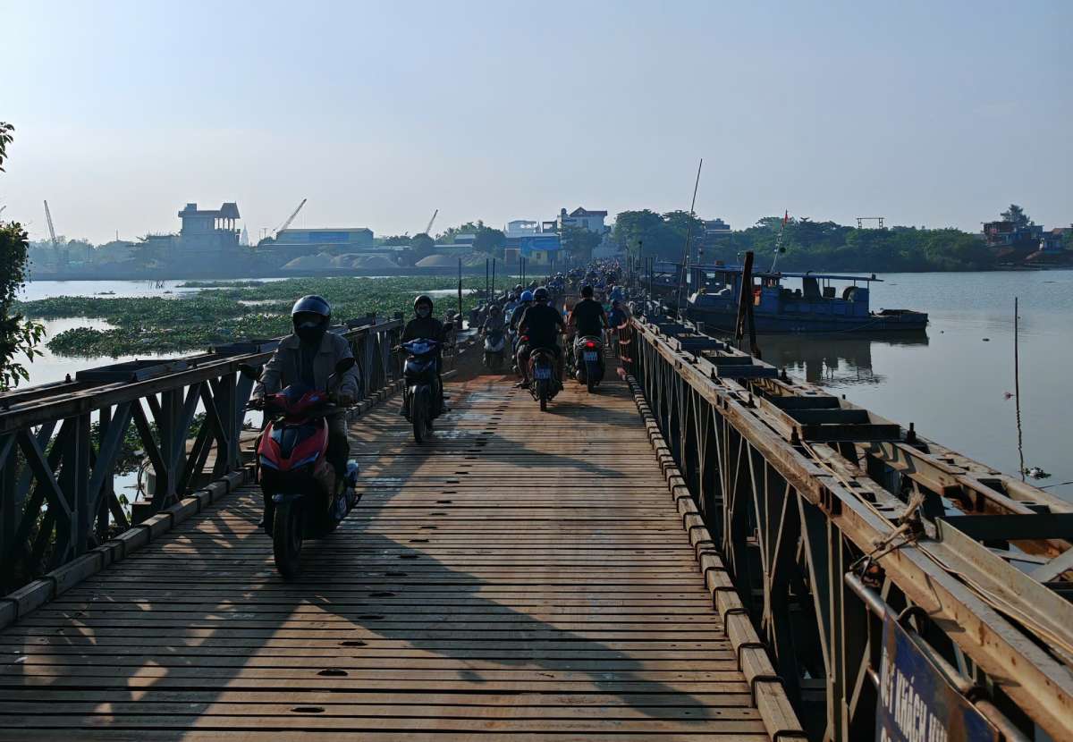 Ninh Cuong pontoon bridge connecting Nghia Hung and Truc Ninh districts (Nam Dinh province) reopened to traffic after more than 1 month of repairs. Photo: Anh Ngoc