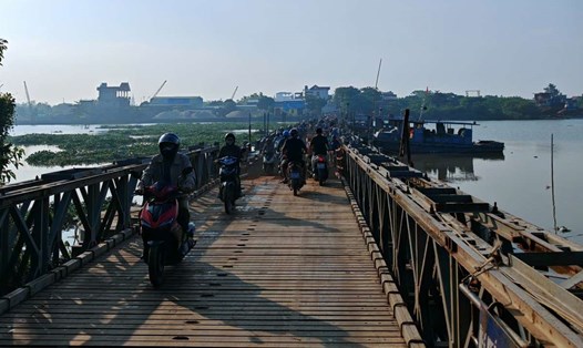 Cầu phao Ninh Cường nối hai huyện Nghĩa Hưng và Trực Ninh (tỉnh Nam Định) thông xe trở lại sau hơn 1 tháng sửa chữa. Ảnh: Ánh Ngọc