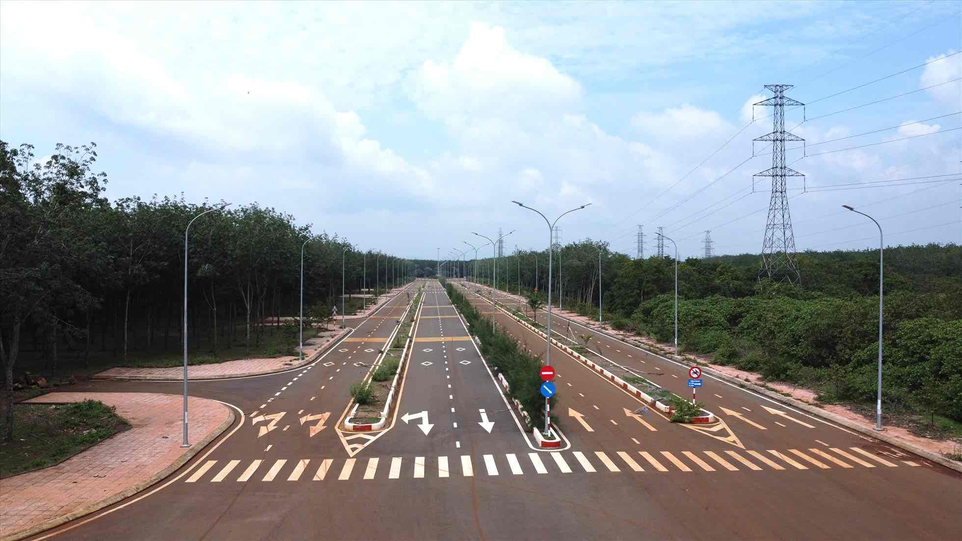 The traffic infrastructure connecting Long Giao industrial cluster in Cam My district has just had its auction plan approved. Photo: HAC