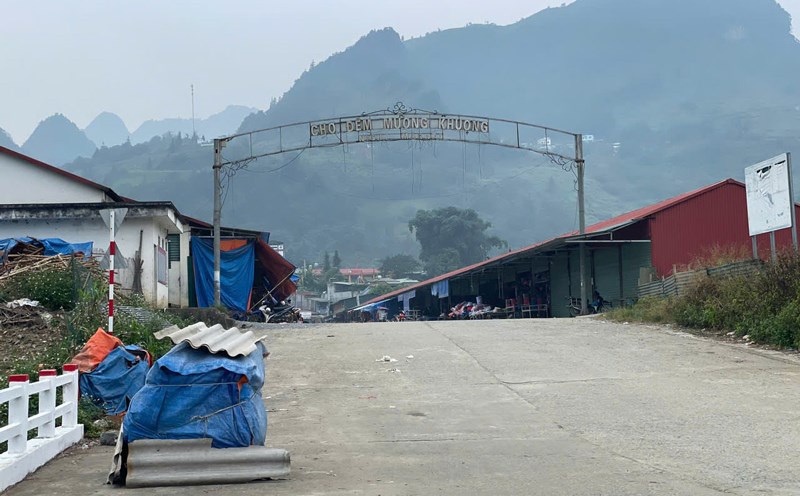 3 tourist attractions in Lao Cai had their recognition revoked. Photo: Dinh Dai.