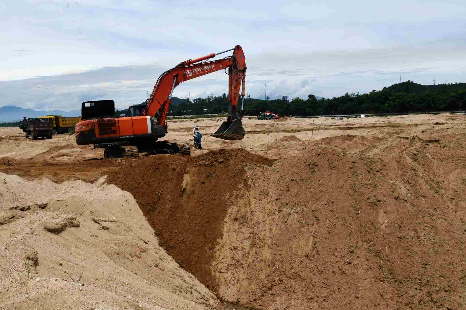 Large sand reserves in Quang Ngai province are concentrated in the Tra Khuc River. Photo: Ngoc Vien