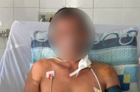 Patient B.T.L suffered a heart attack and was clinically dead but was saved. Photo: Quang Binh General Hospital