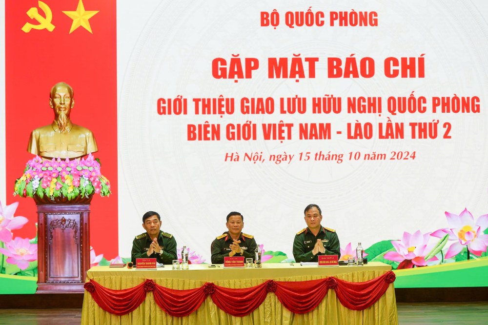 The Ministry of National Defence held a press conference to introduce the 2nd Vietnam - Laos Border Defense Friendship Exchange. Photo: T.Vuong