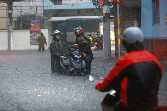 The Southern region officially welcomes a new widespread rain. Photo: Anh Tu