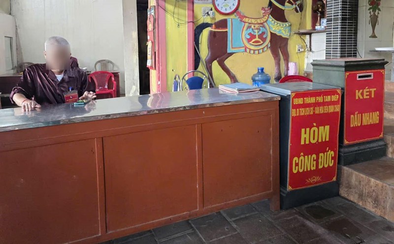 Hiện tại, công tác quản lý, thu chi tiền công đức tại đền Dâu và đền Quán Cháo trên địa bàn thành phố Tam Điệp (Ninh Bình) đang tồn tại nhiều hạn chế, thiếu minh bạch, gây bức xúc trong dư luận. Ảnh: Nguyễn Trường