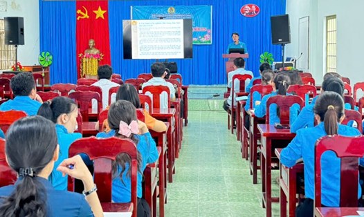 Cán bộ Công đoàn tham gia lớp tập huấn. Ảnh: LĐLĐ huyện Tân Hiệp