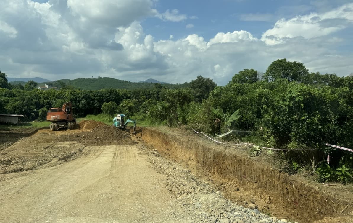 Authorities in Khanh Hoa will demarcate areas where mineral activities are prohibited. Photo: Huu Long