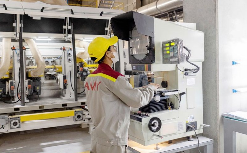 Digital transformation in businesses brings many practical benefits, contributing to increasing labor productivity, saving time, costs, etc. Photo: Cuong Ngo