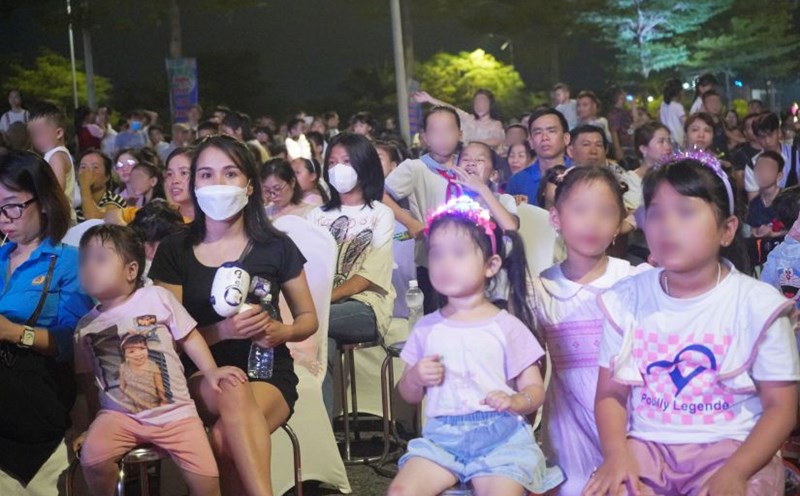 Workers in industrial parks in Hai Phong are “thirsty” for childcare. Photo: Mai Dung