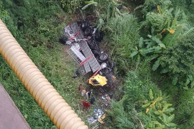 The scene of the accident on the Noi Bai - Lao Cai highway on August 15 that killed 2 people. Photo: Provided by local people