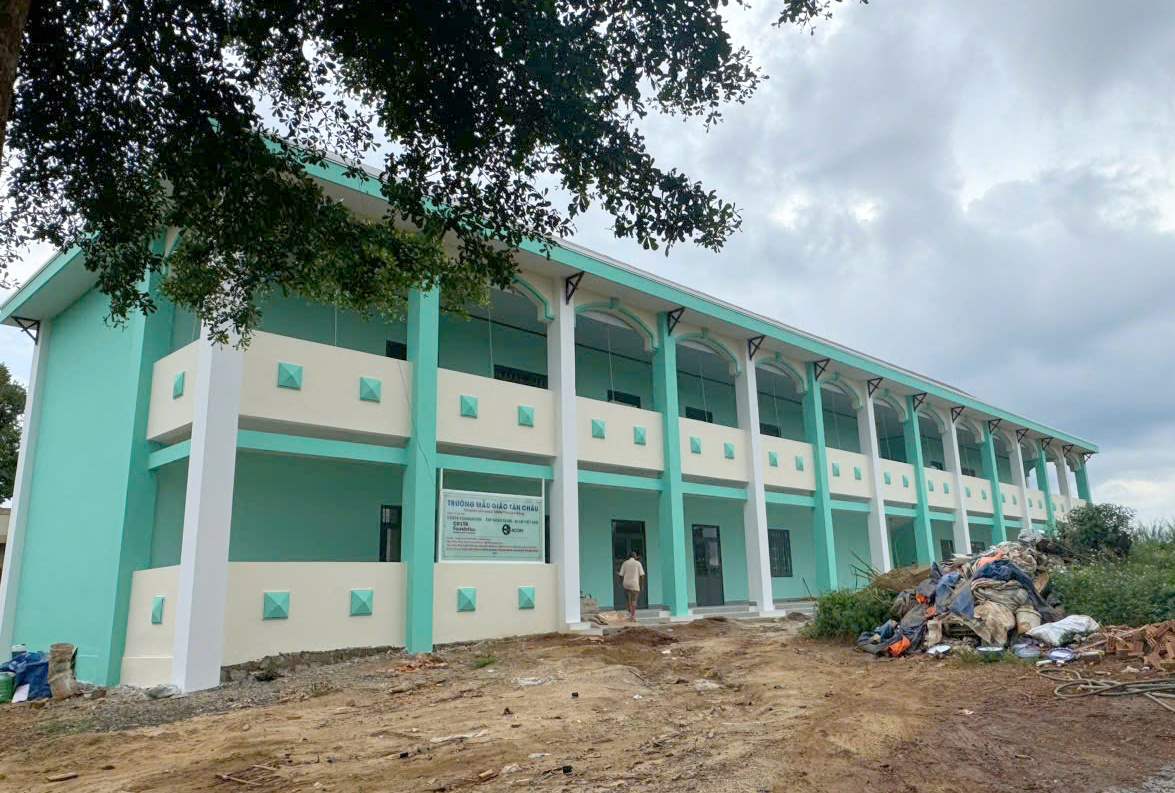 Tan Chau Kindergarten with a total investment of 5.8 billion VND has just been built and completed by the sponsor. Photo: Phan Tuan