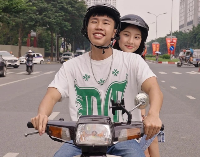 The main couple of "Walking in the Bright Sky". Photo: Producer.