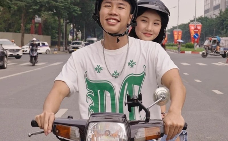 The main couple of "Walking in the Bright Sky". Photo: Producer.